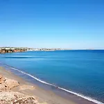 Hotel Parocks Luxury & Ampelas