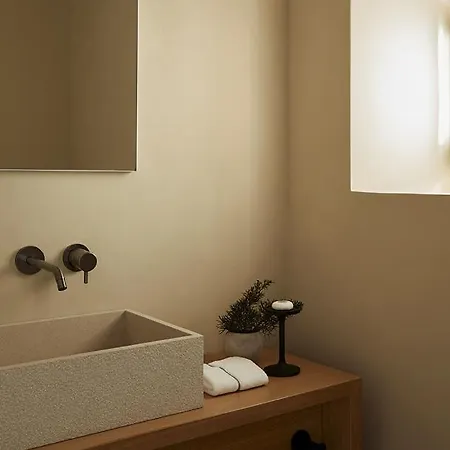 Отель Parocks Luxury & Амбелас