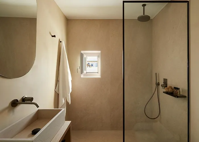 Parocks Luxury & Hotel 5*