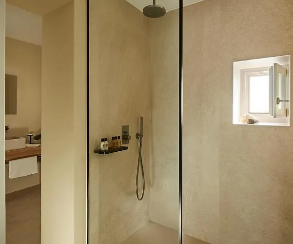 Parocks Luxury & Hotel 5*