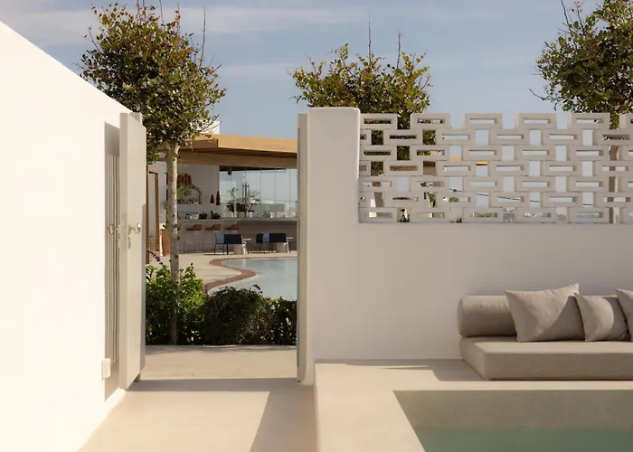 Parocks Luxury & Ambelas